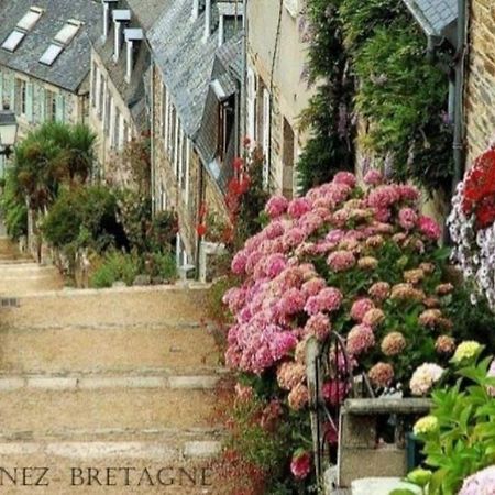 Villa brelevenez 18 rue crec h quellien Lannion Exterior foto